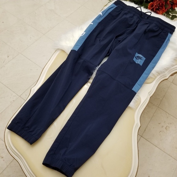 mens woven joggers nike